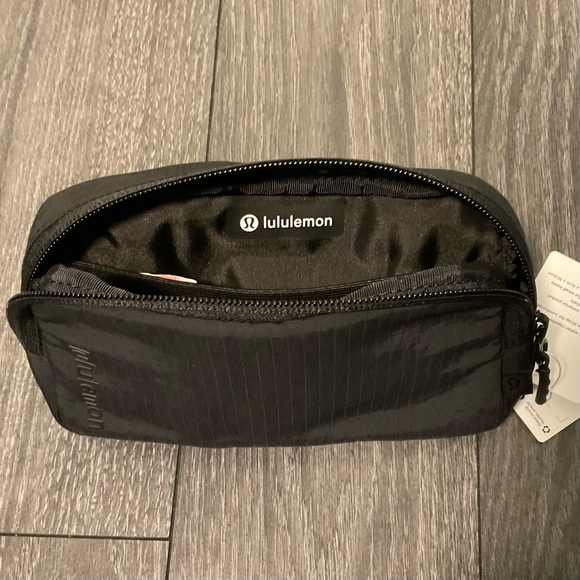 Lululemon Mini Belt Bag Black Fanny Pack NWT - Picture 6 of 10